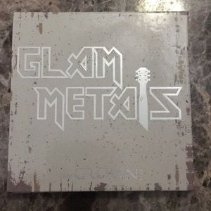 Glam metals pallet
